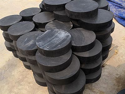 平乡县板式橡胶支座由若干层橡胶片与薄钢板经加压硫化
